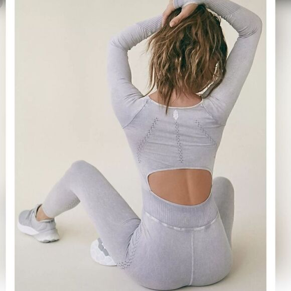 Free People Long Sleeve Onesie M/L Ice Grey - Picture 3 of 9